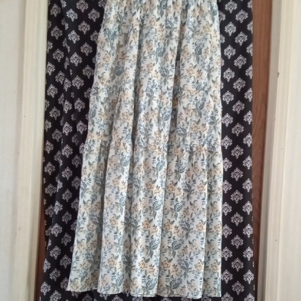 Elegant Floral Maxi Skirt